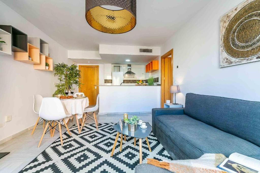 Deluxe With Parking - Carlos Haya Appartement *