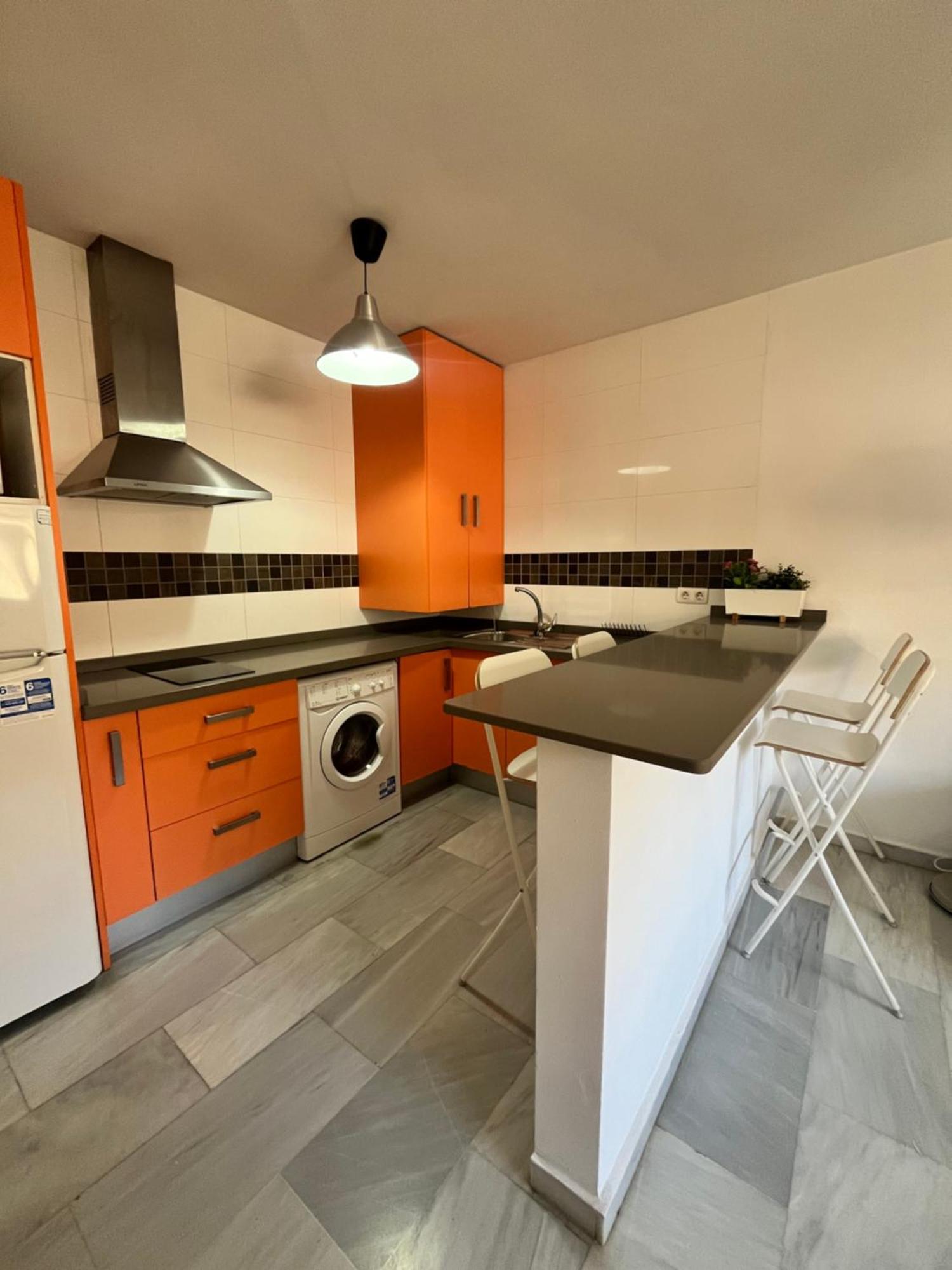 Deluxe With Parking - Carlos Haya Appartement