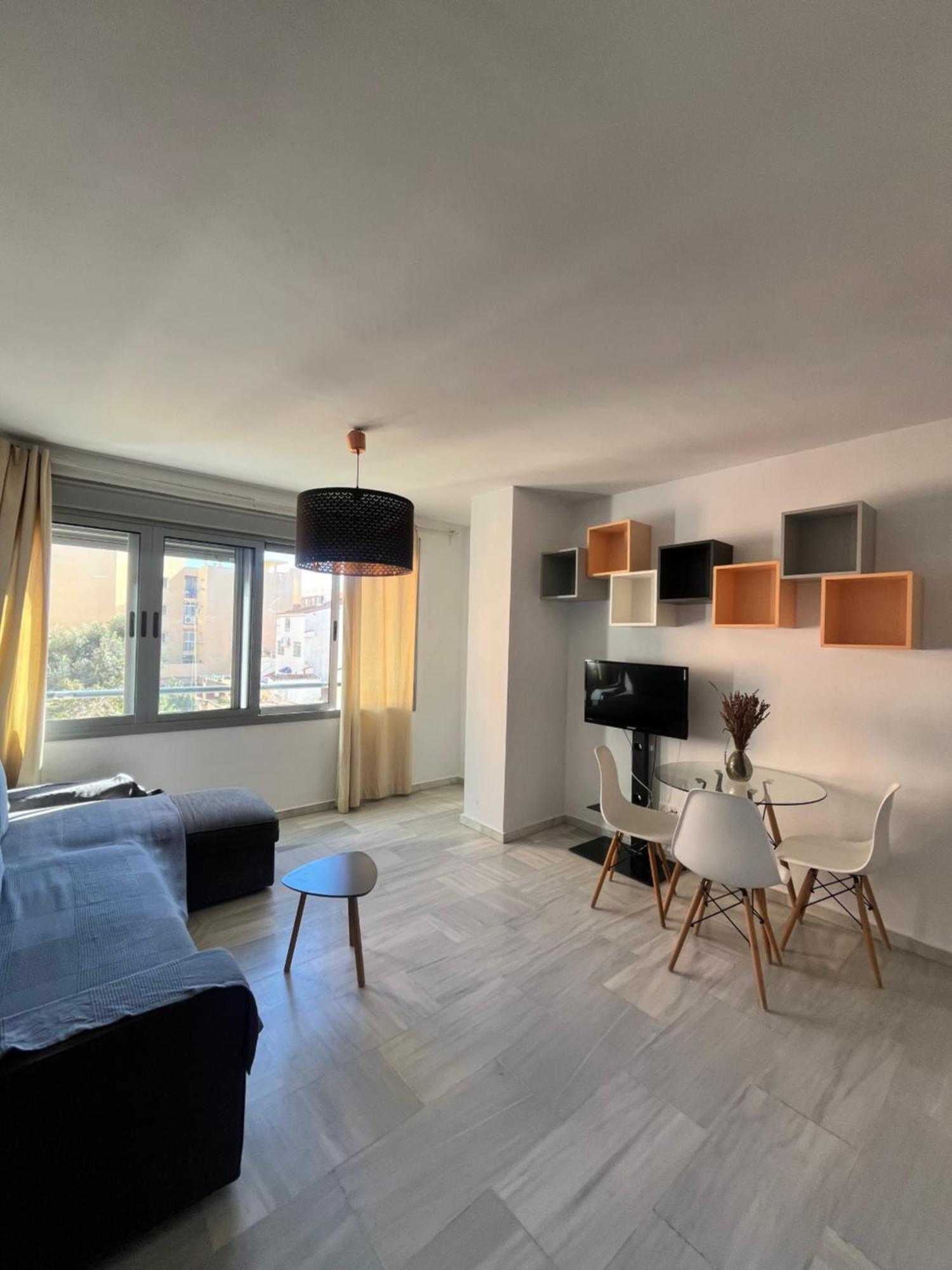 Deluxe With Parking - Carlos Haya Málaga