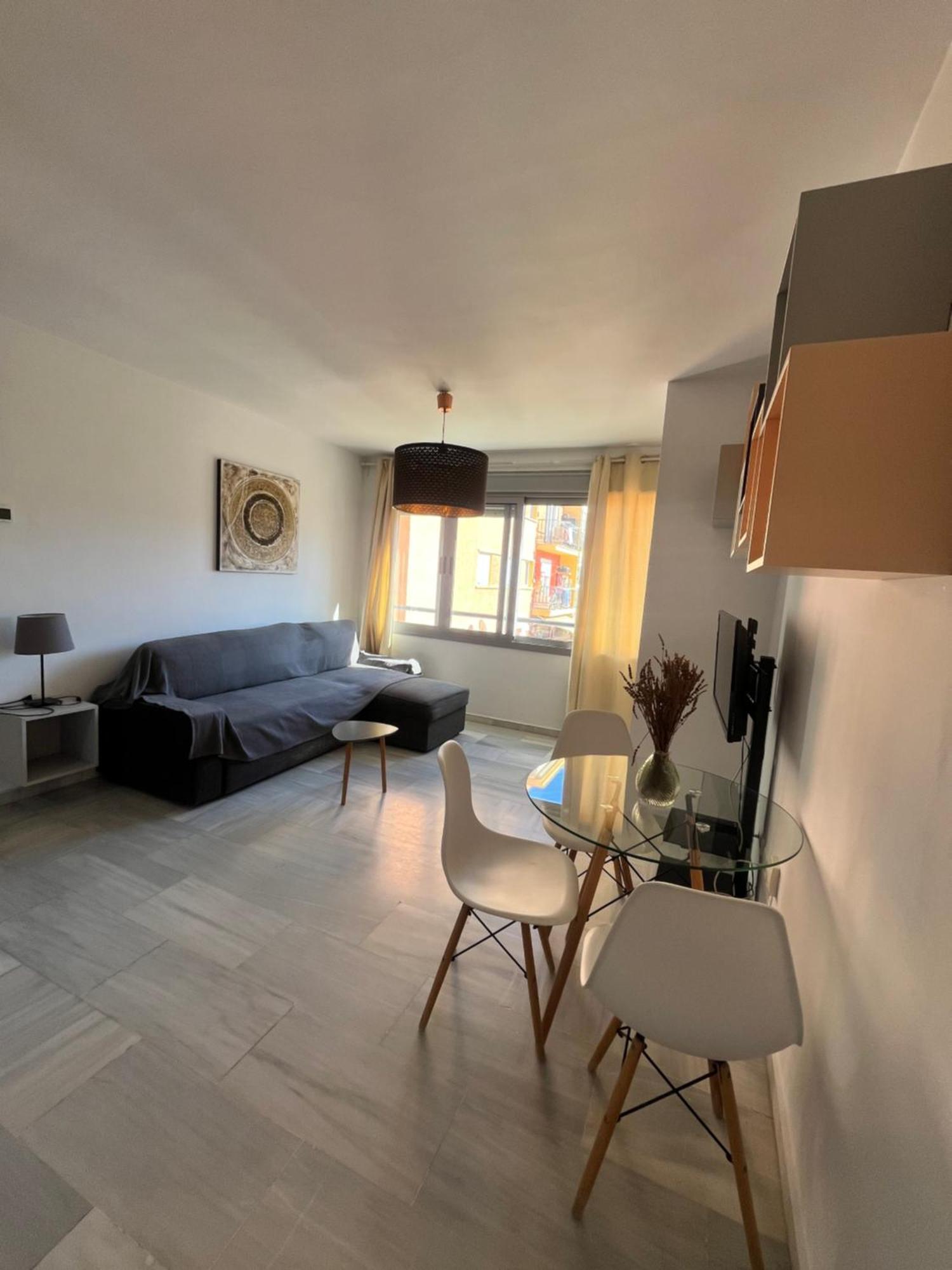 Apartment Deluxe With Parking - Carlos Haya *
